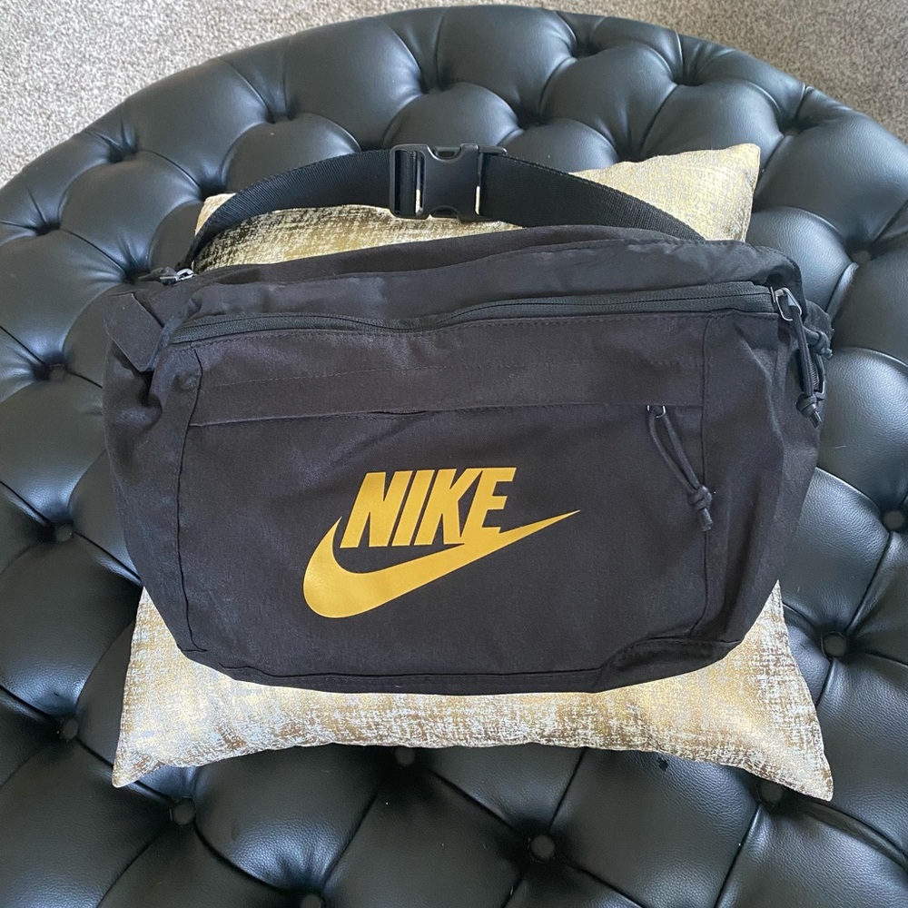 Extra Large Black and Gold Nike Fanny Pack Bumbag